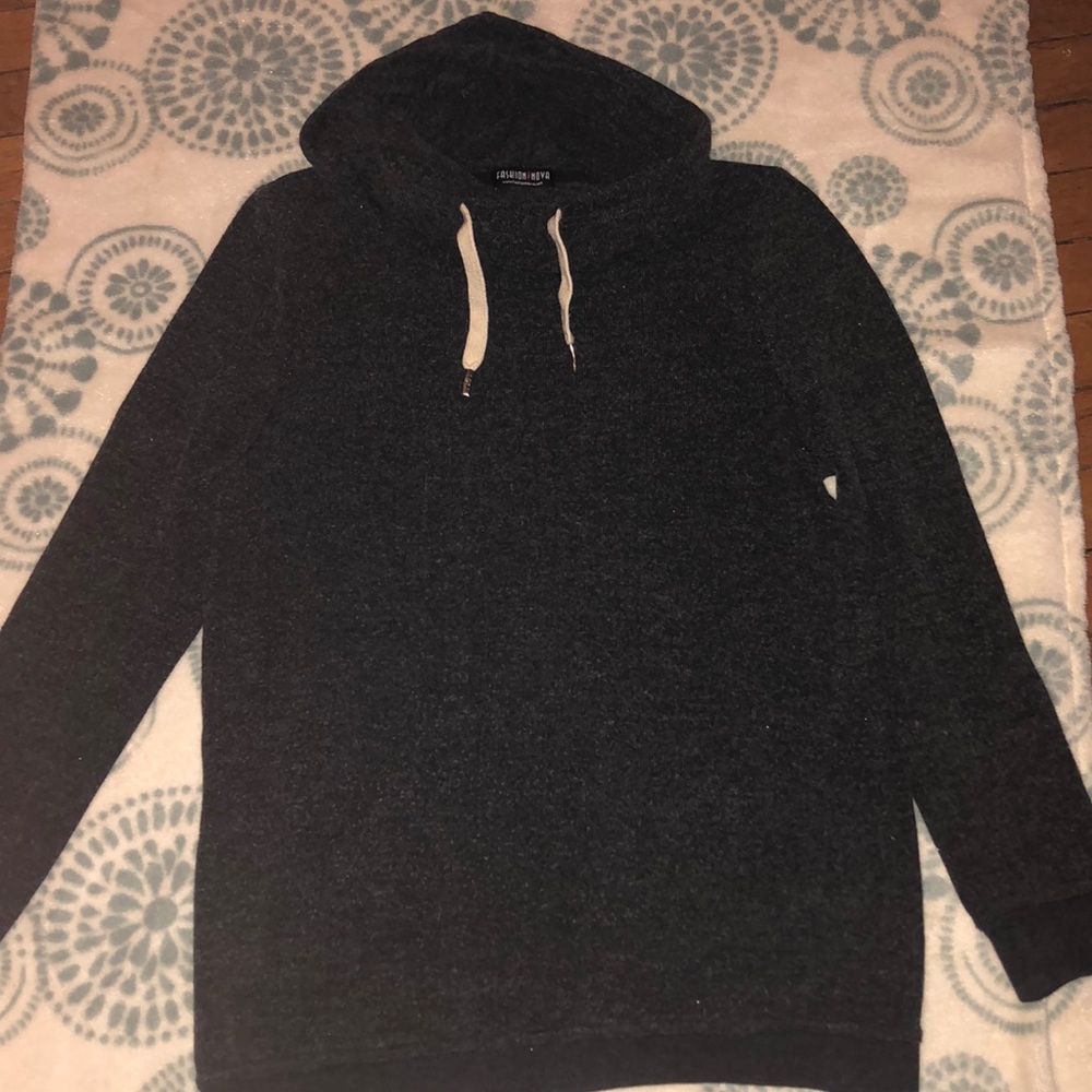 Fashion Nova turtleneck sweatshirt